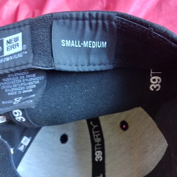 Hat - Picture 3 of 4